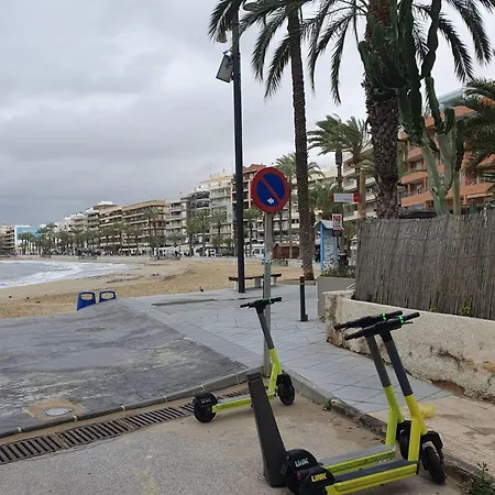 Сasa de vacaciones Peaceful 4-6 Person With Patio, Close To Amenities Torrevieja